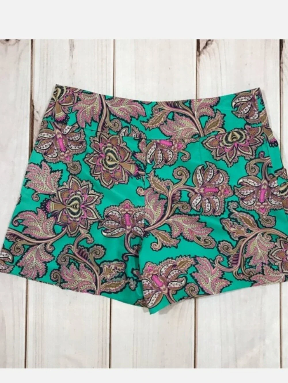 LOFT Turquoise Green Silk Dress Shorts Paisley Cuffed Pleats Ann Taylor 8 Medium